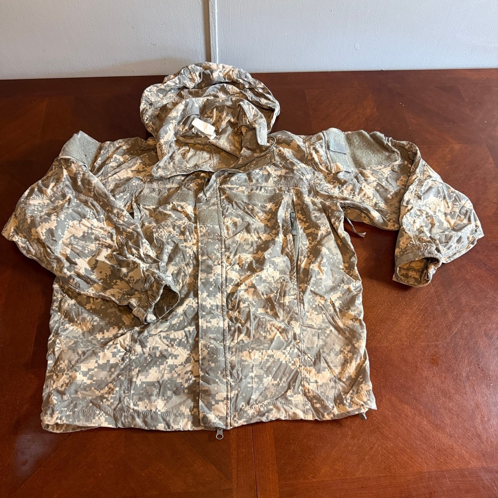 Creative Apparel US Army Gen III Level 5 Soft Shell Jacket UCP Digital Camo M-R
